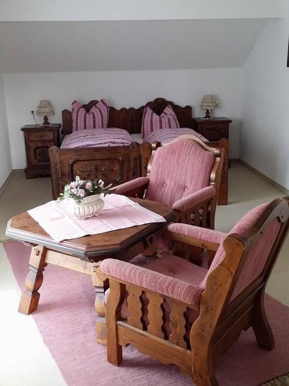 Gast- Und Pensionhaus Zur Linde Staufenberg  Room photo